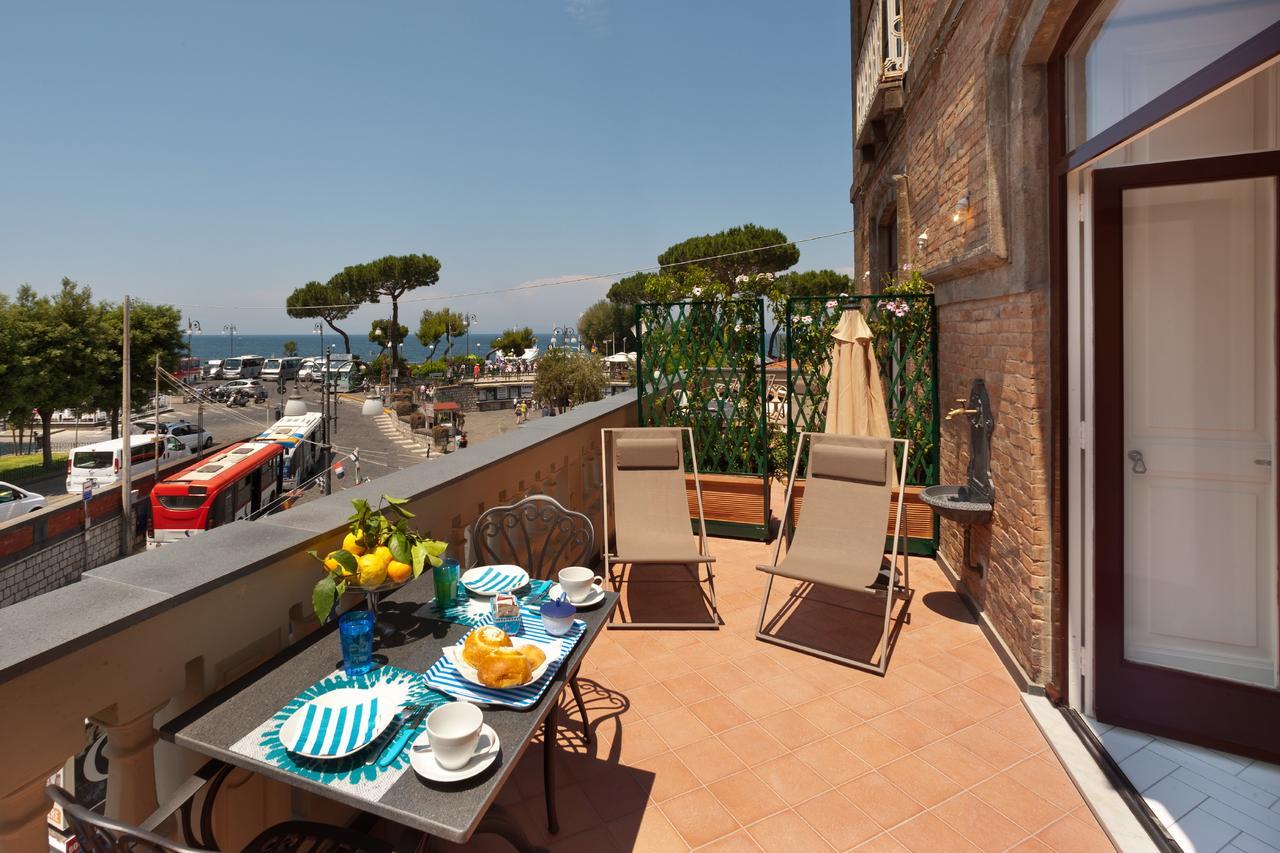Amore Rentals - Gilda'S House Sorrento Exteriör bild
