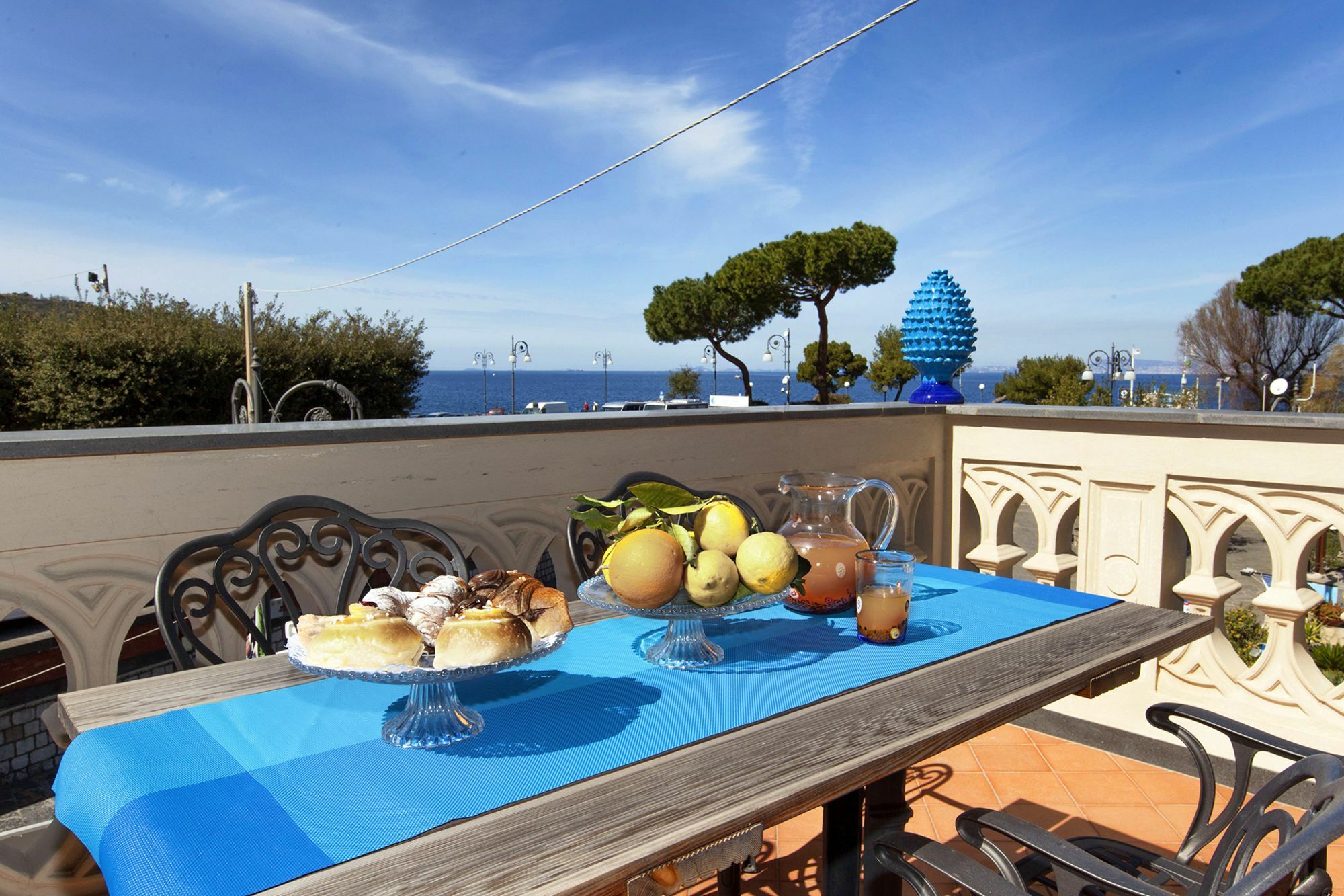 Amore Rentals - Gilda'S House Sorrento Exteriör bild